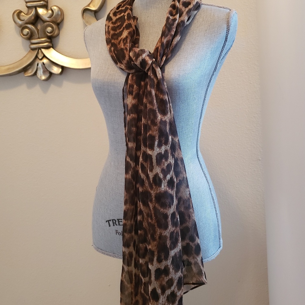 Max Edition - Animal (Jaguar ) print scarf